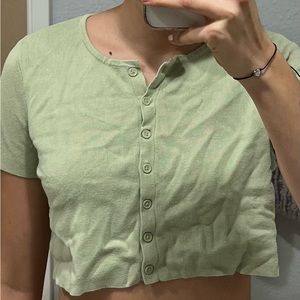 Cropped Kendall and Kylie t-shirt (green)